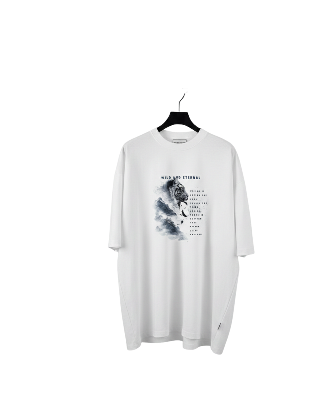 Oversize T-shirt “Wild”.