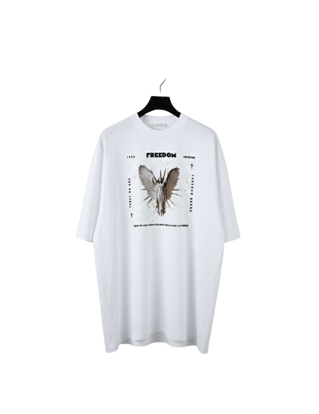 Oversize T-shirt “FREEDOM”.